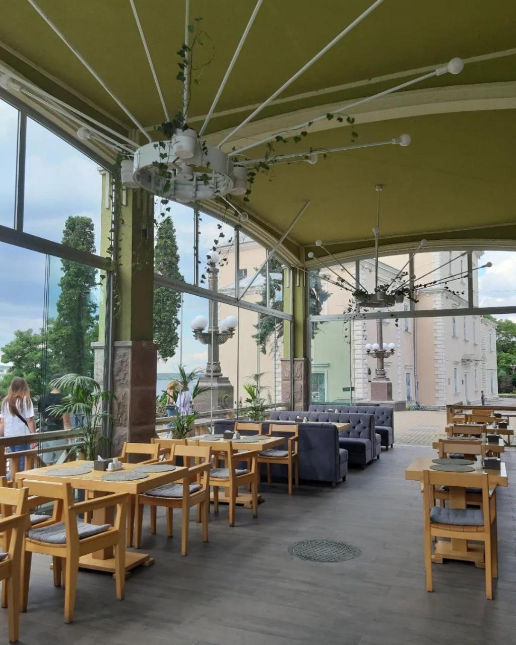 Hotel Ternopil 酒店