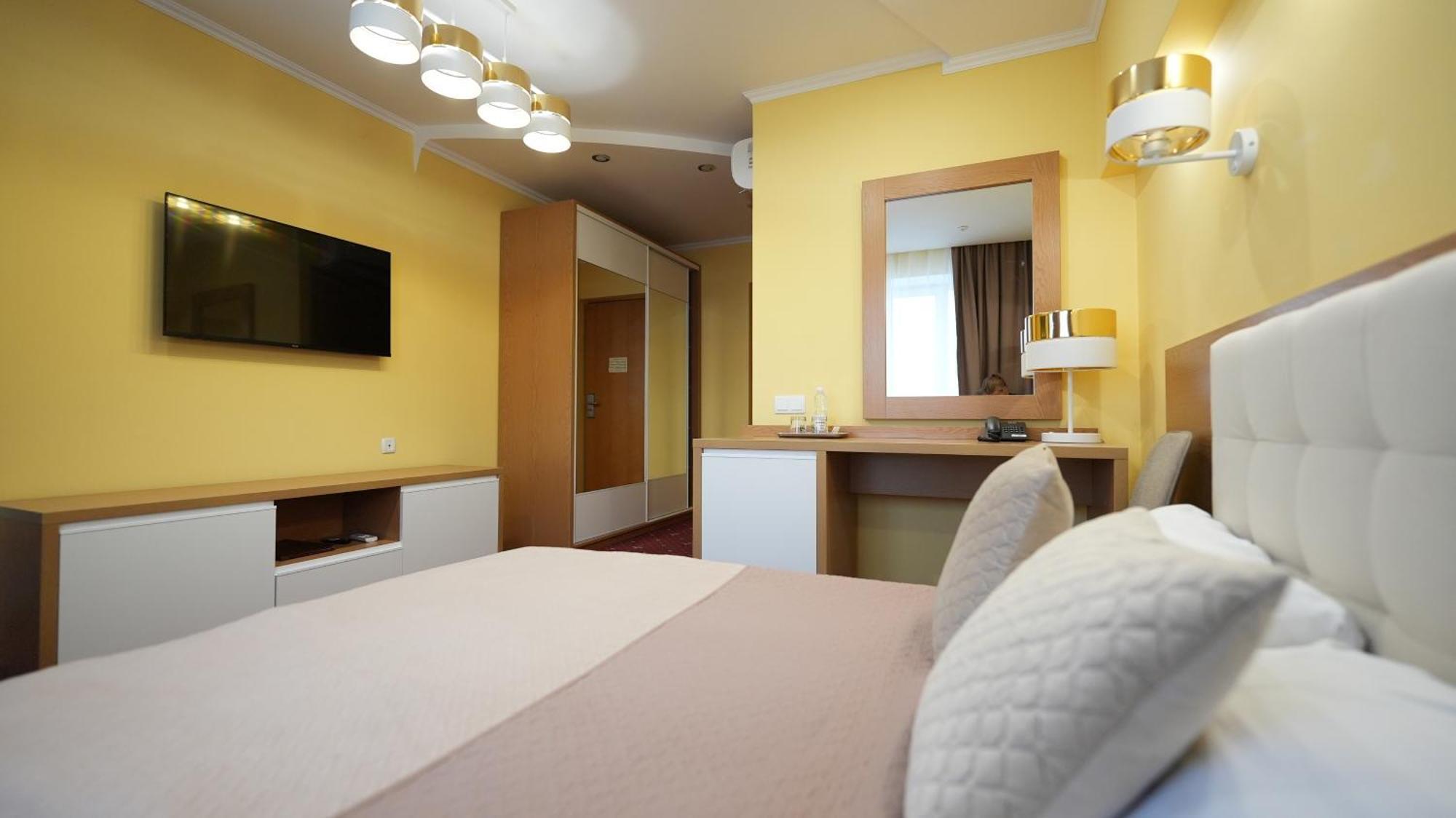 Hotel Ternopil 酒店 3*